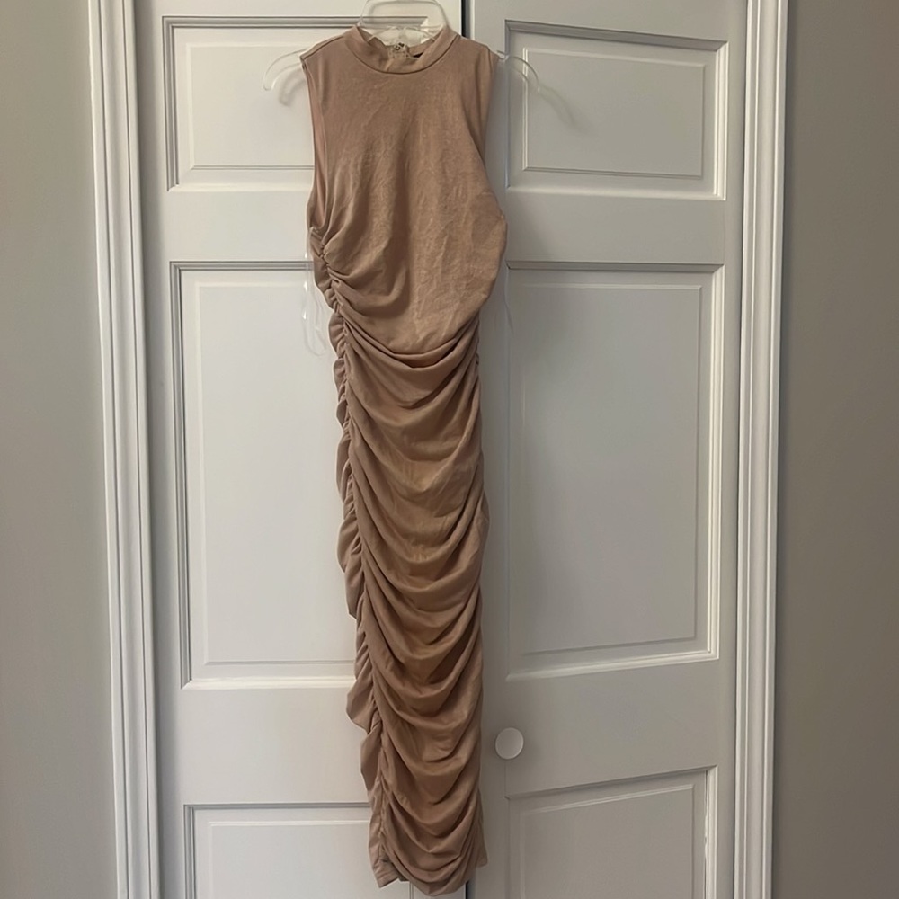 Haunted Dress - Picture 2 of 3